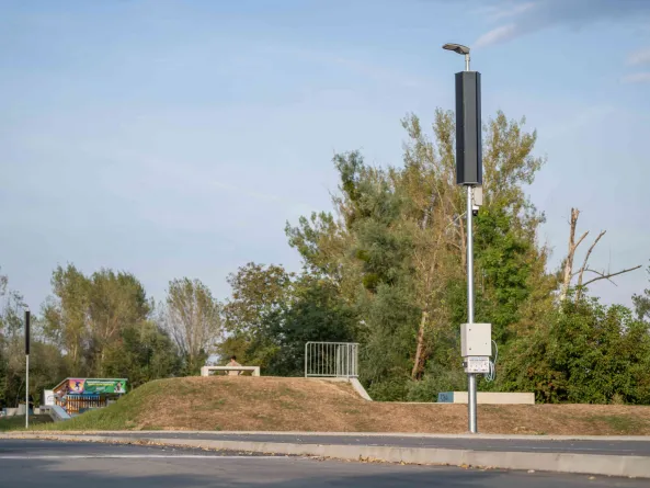 1738614167-jvc-5433-optimized-resize-fill-1920-1080